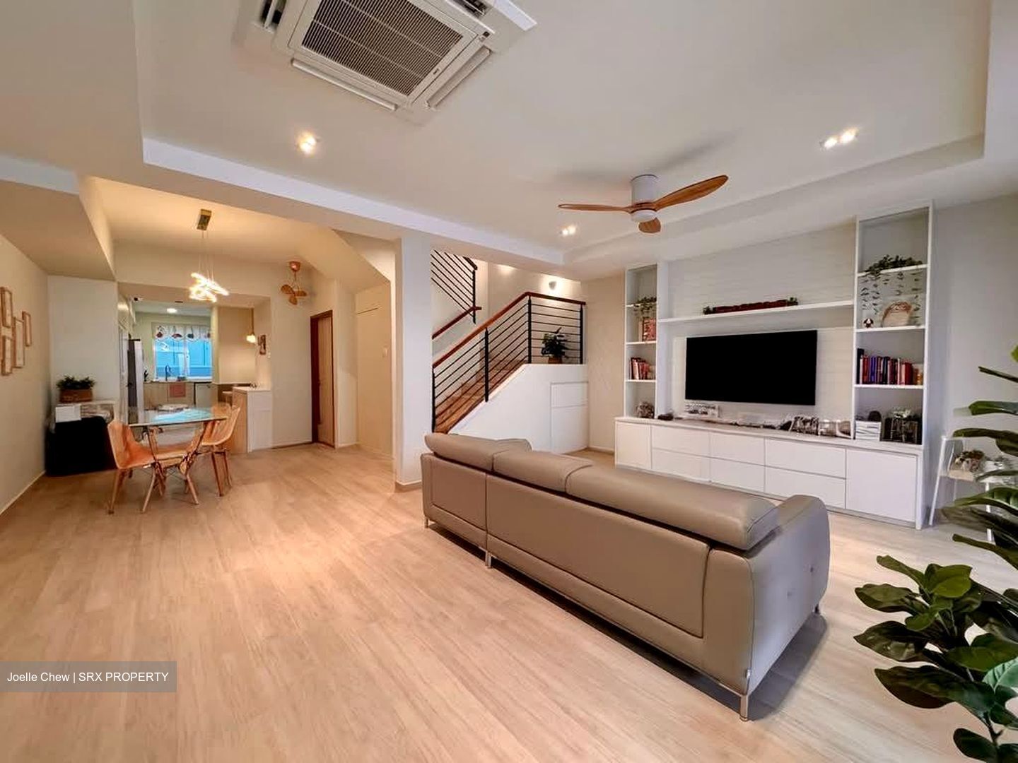 Clover Park (D20), Terrace #556051011